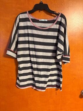 Maurices Black & Gray Striped Short Sleeve Tee with Pink Trim